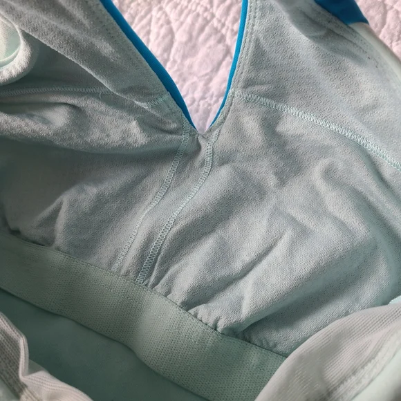 Lululemon Blue Top - Picture 6 of 6